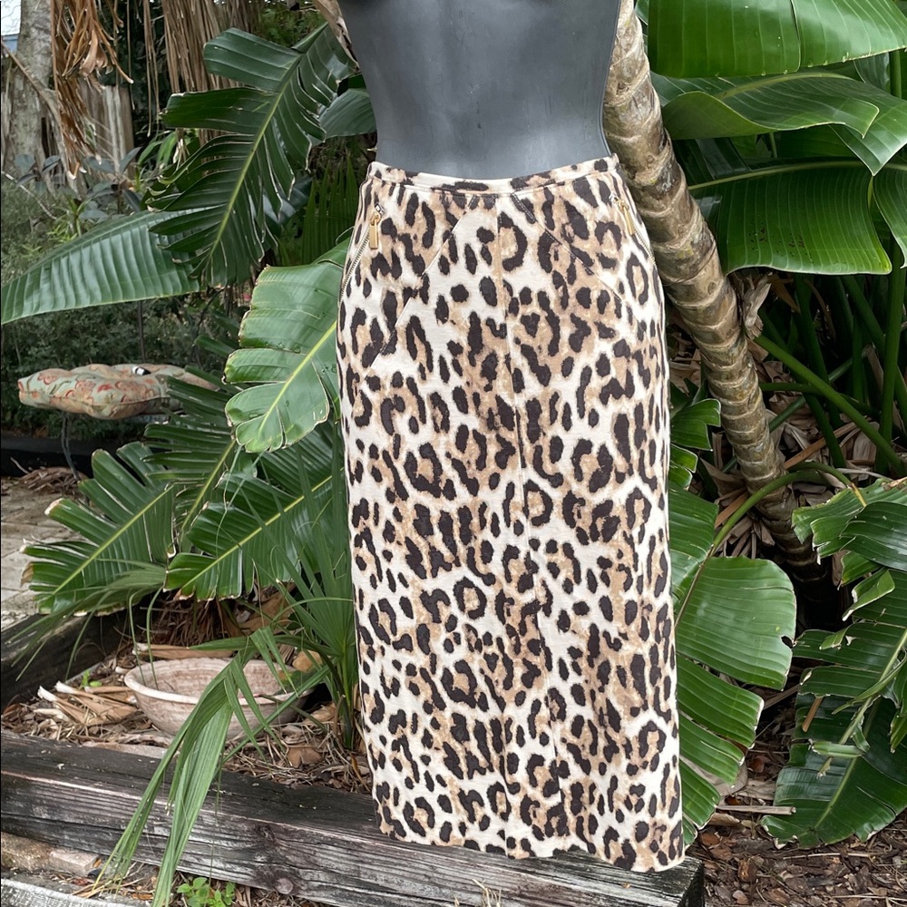Chico’s black label, leopard print pencil skirt